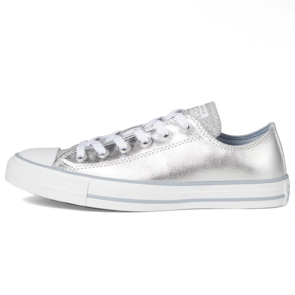 Converse Women's Chuck Taylor All Star Ox Sparkle Sneakers NWOT - Picture 2 of 8